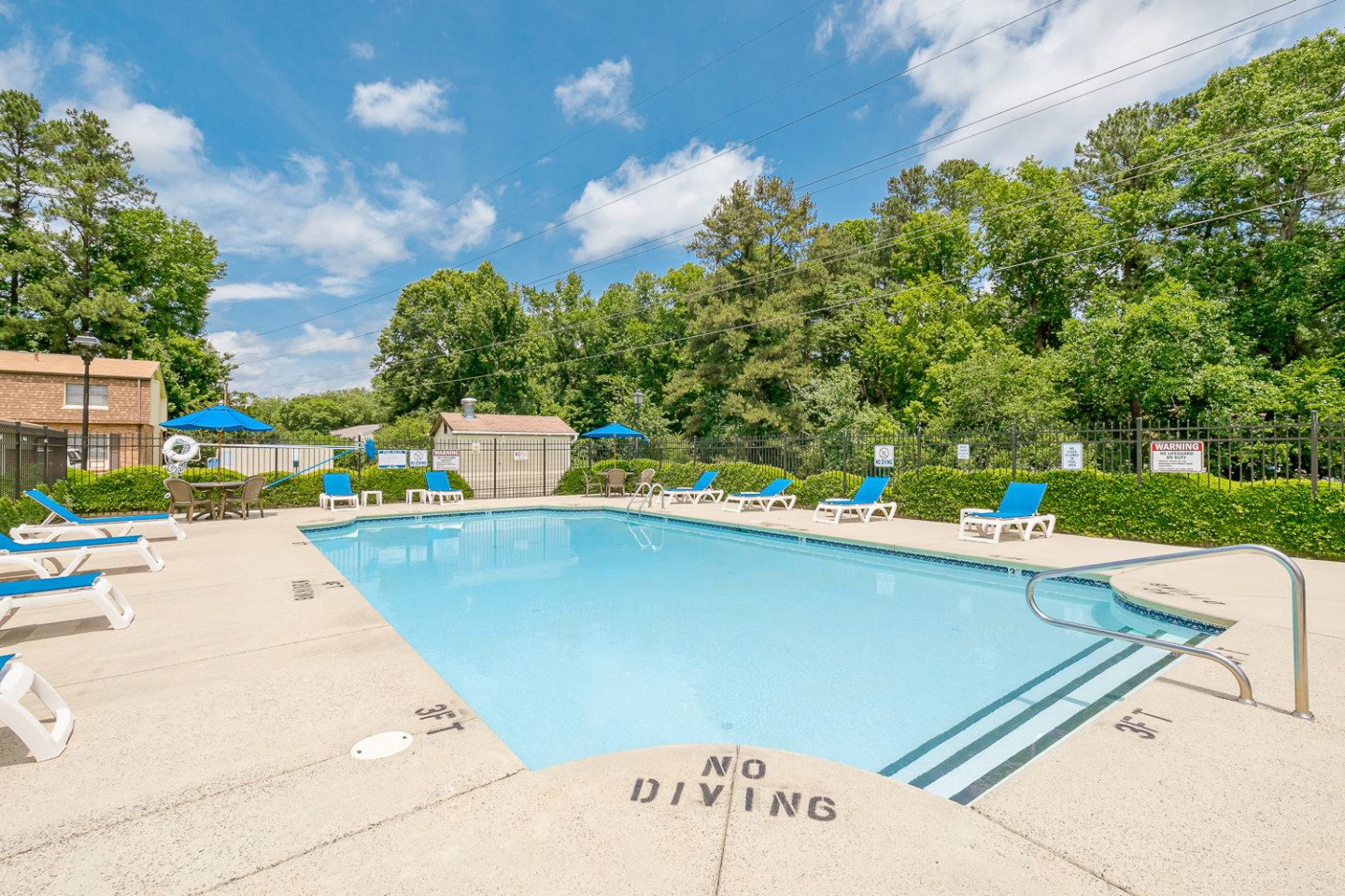 The Chateau Apartments Image 23