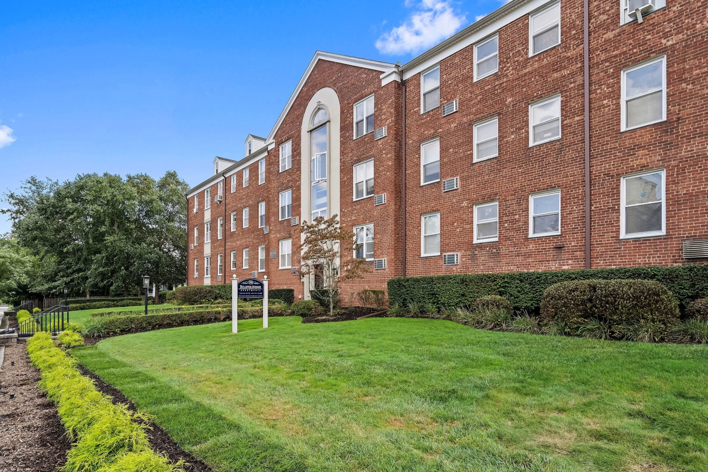 188 Bellevue Ave Image 13