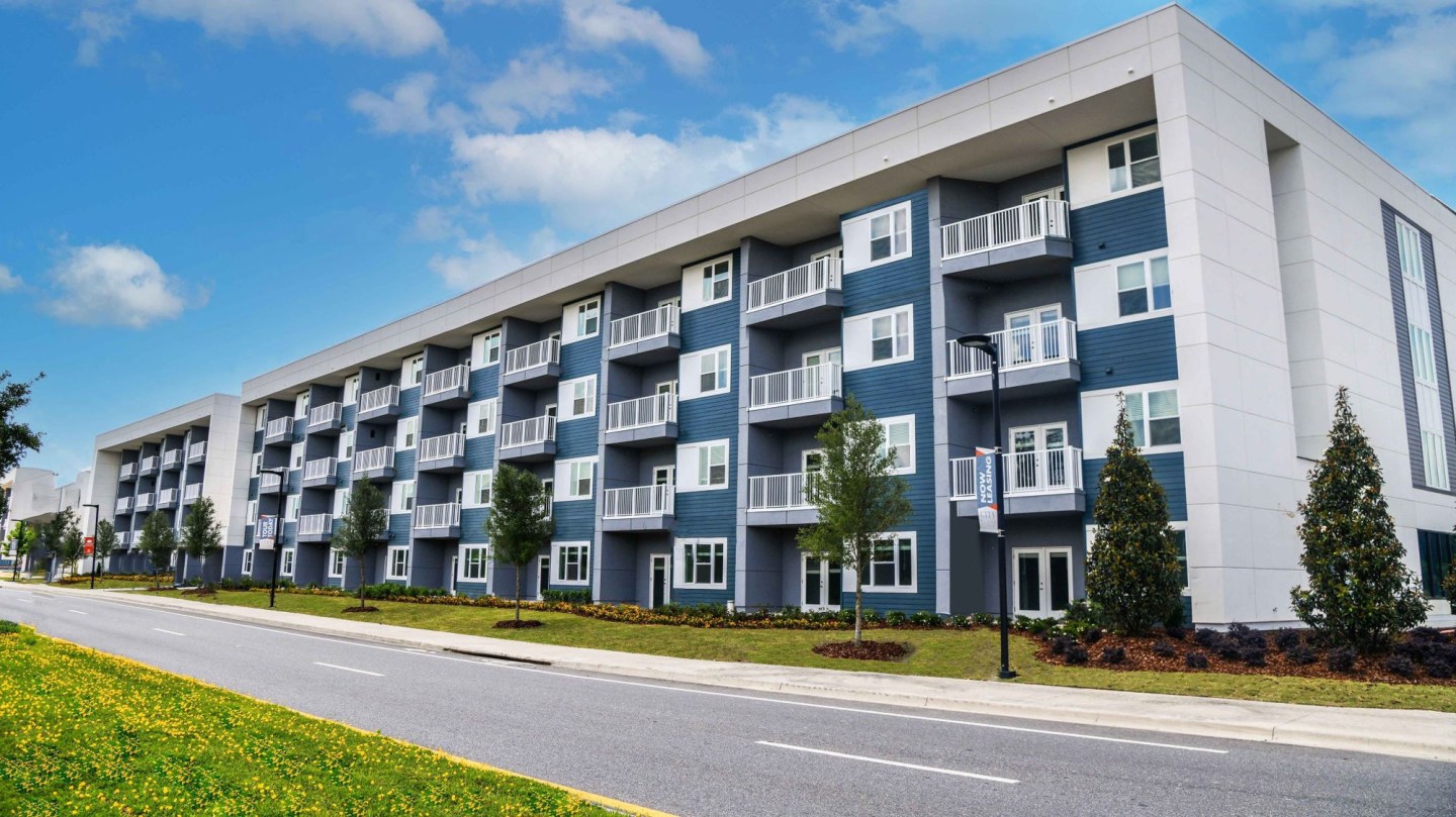 City Place at Celebration Pointe Image 17