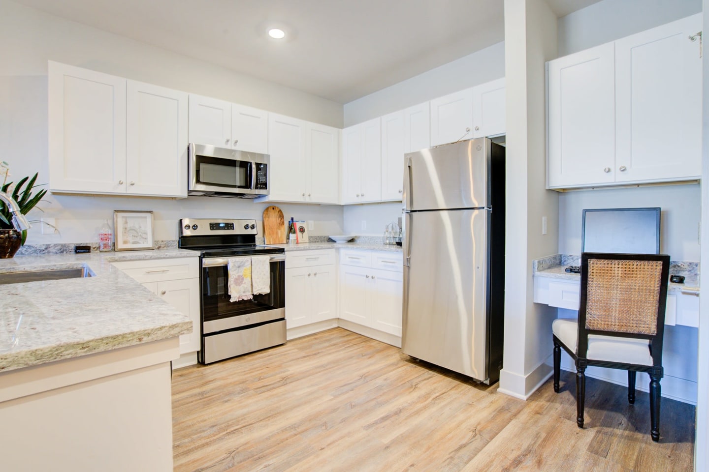 Midtown Row Image 14
