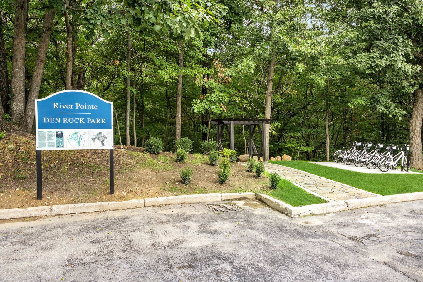 River Pointe at Den Rock Apartments Image 12