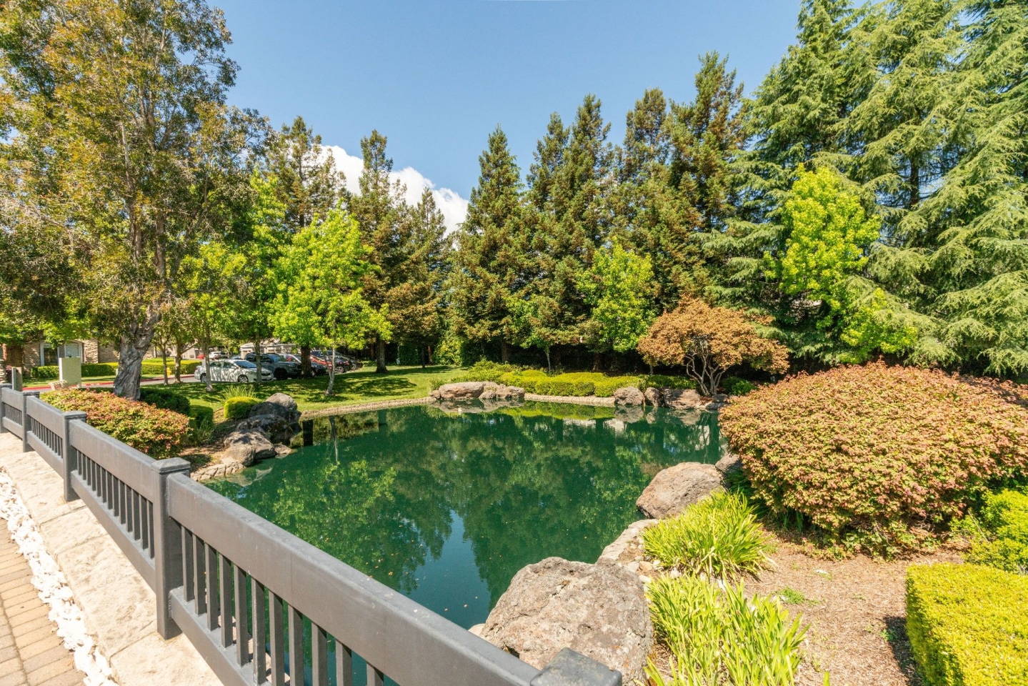 Hawthorn Village Image 24