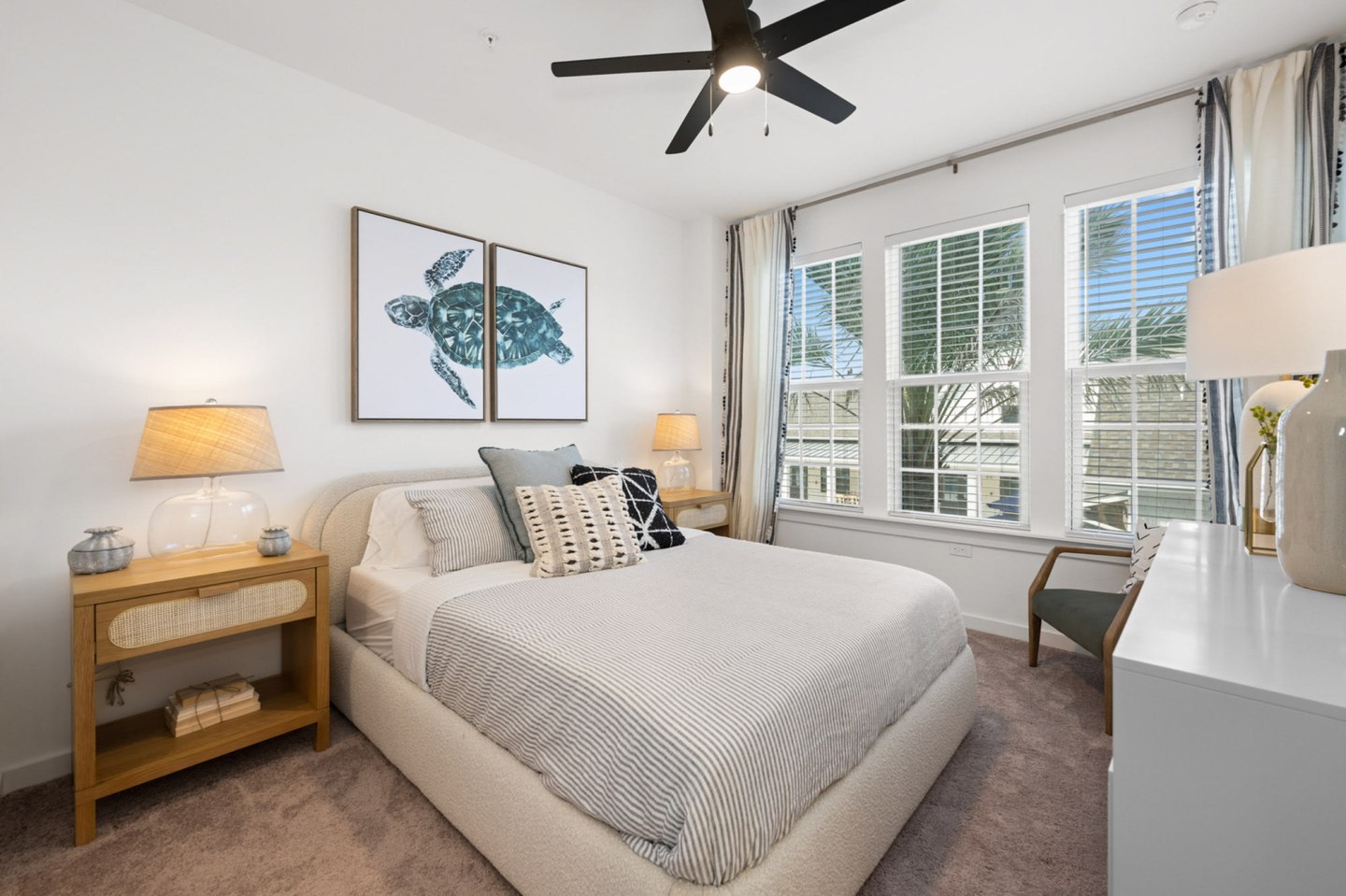 Olea Beach Haven Image 10