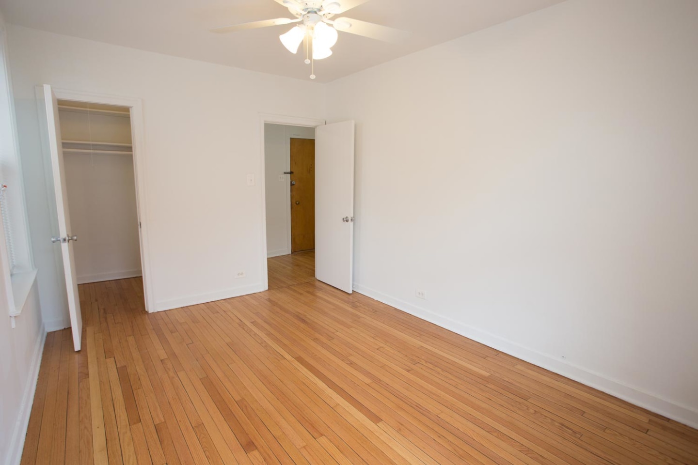 5337 S. Hyde Park Boulevard Image 14