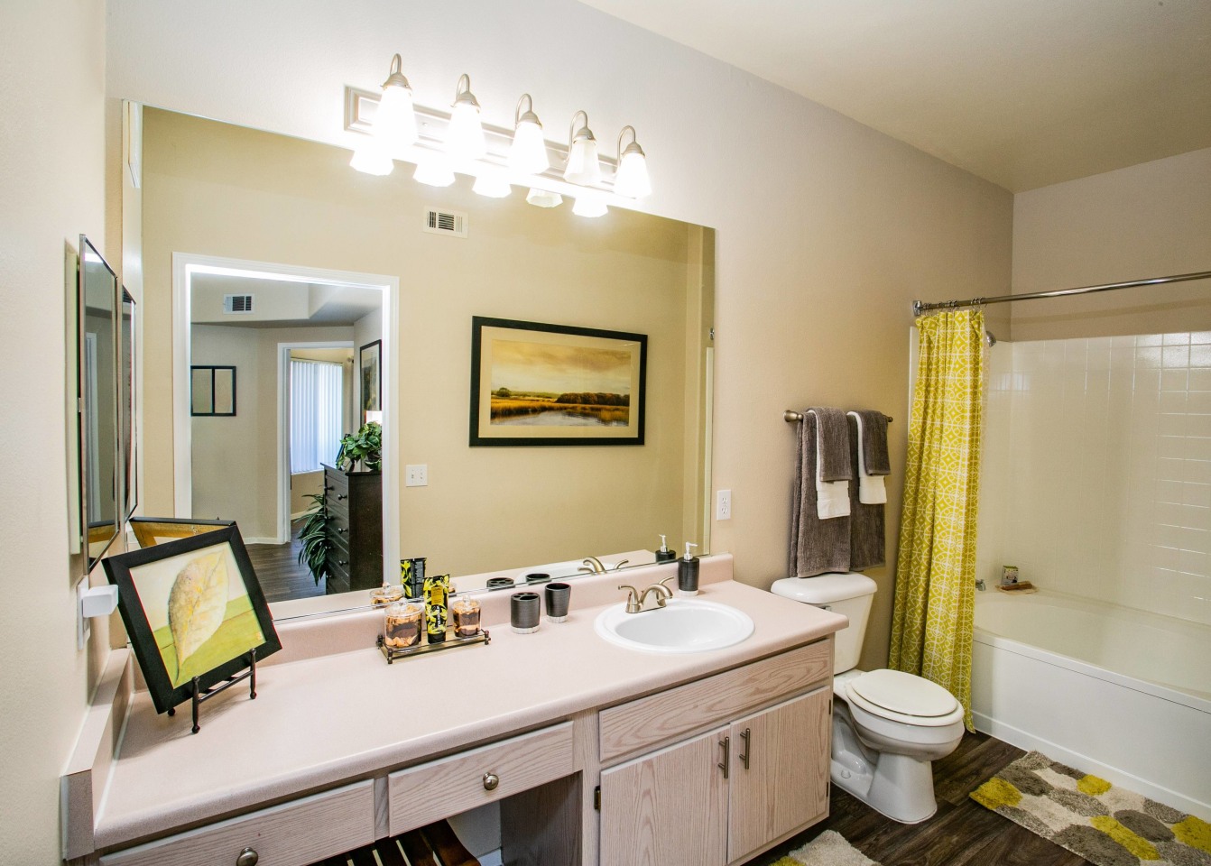 Vintage at The Lakes Apartment Homes Image 16