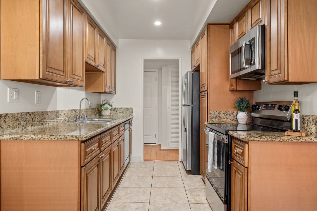 Lombardi Apartments Image 51