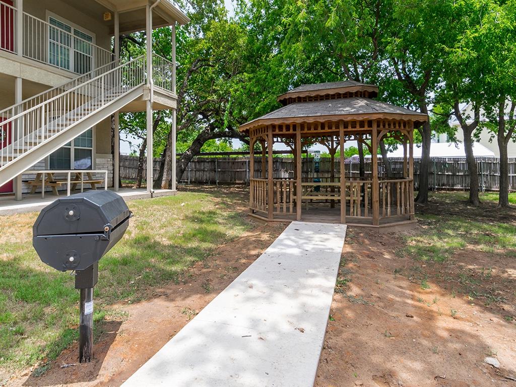 Residences at Holly Oaks Image 19