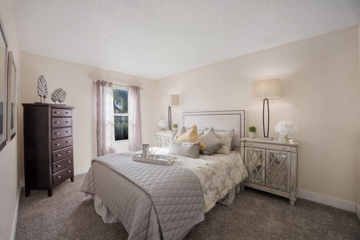 Woodland Hills Apartments Image 16