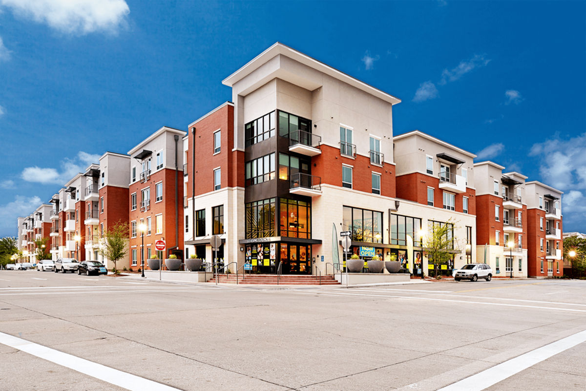 Liv+ Arlington - Student Housing Image 12