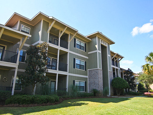 The Park at Whispering Pines Image 9