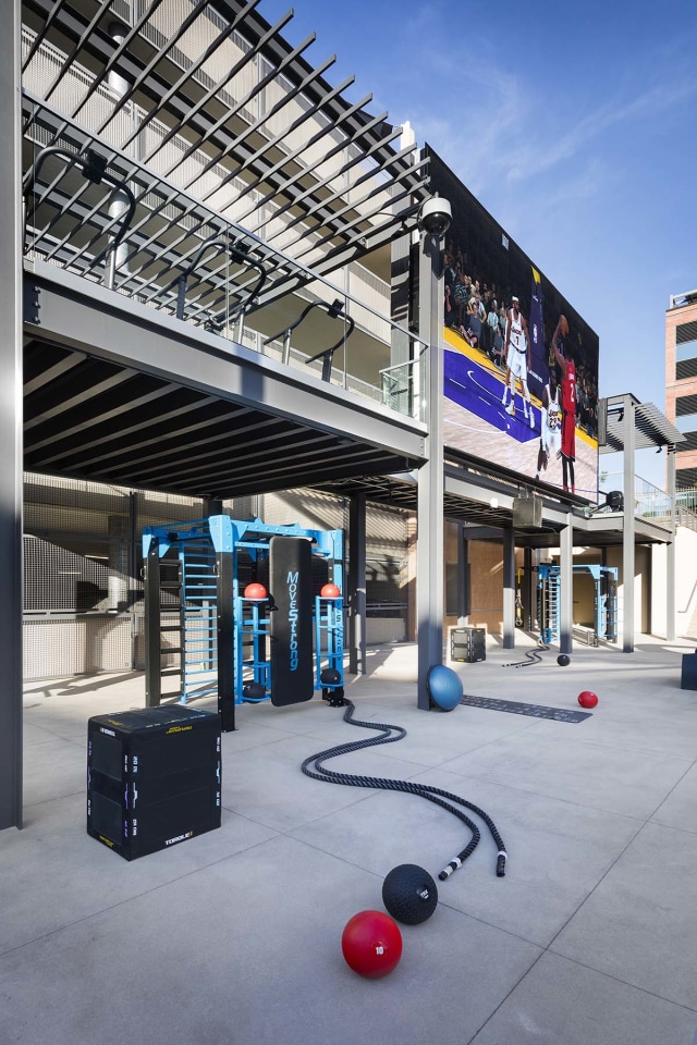 360 Luxury Apartments Image 25
