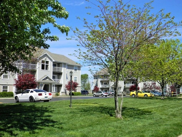 Tall Grass Apartments Image 6