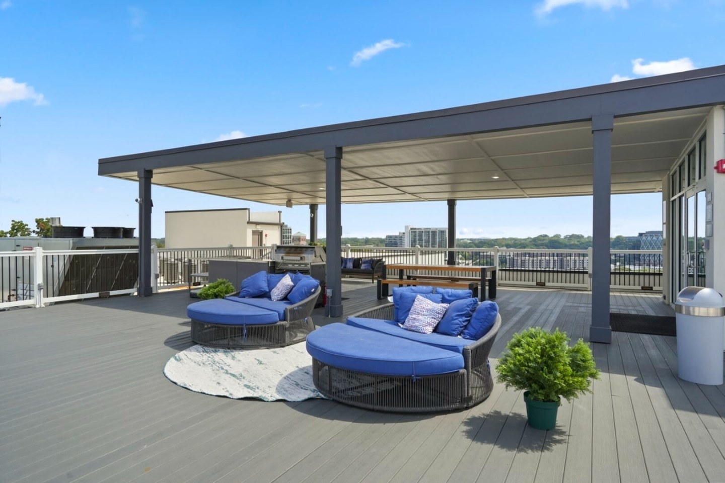 555 Boulevard Image 68