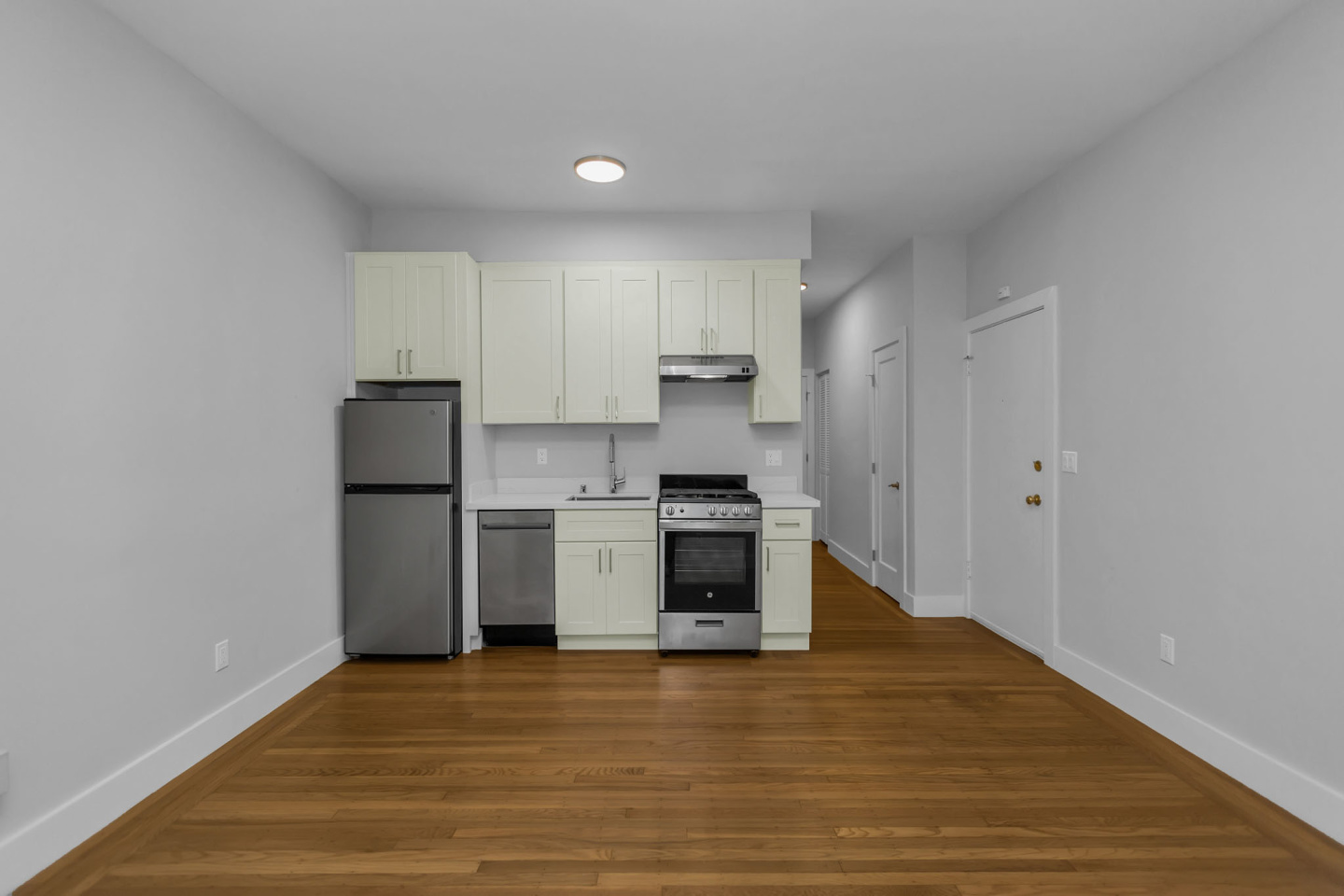 125 Clayton Image 8