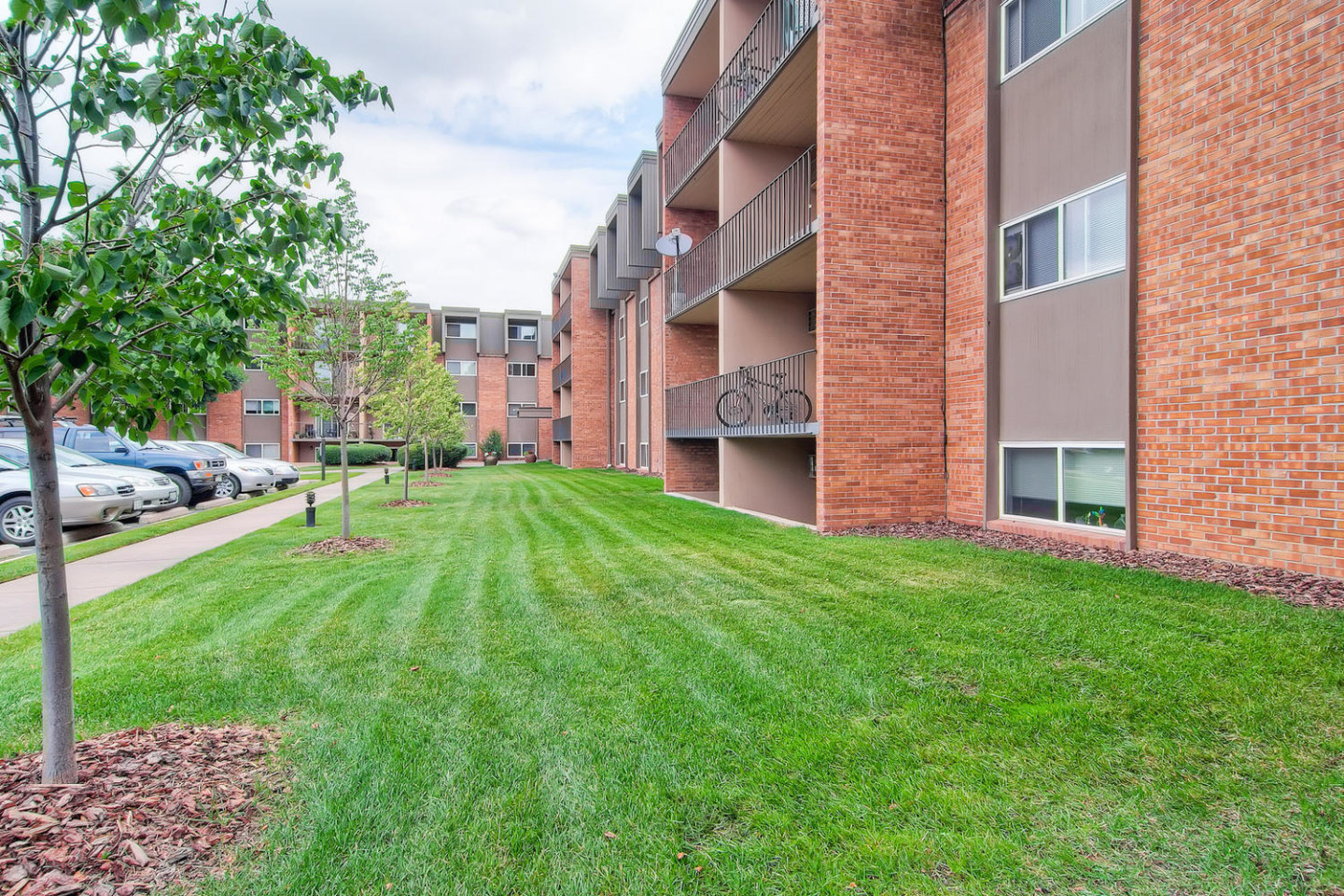 Glenlake Apartments Image 4