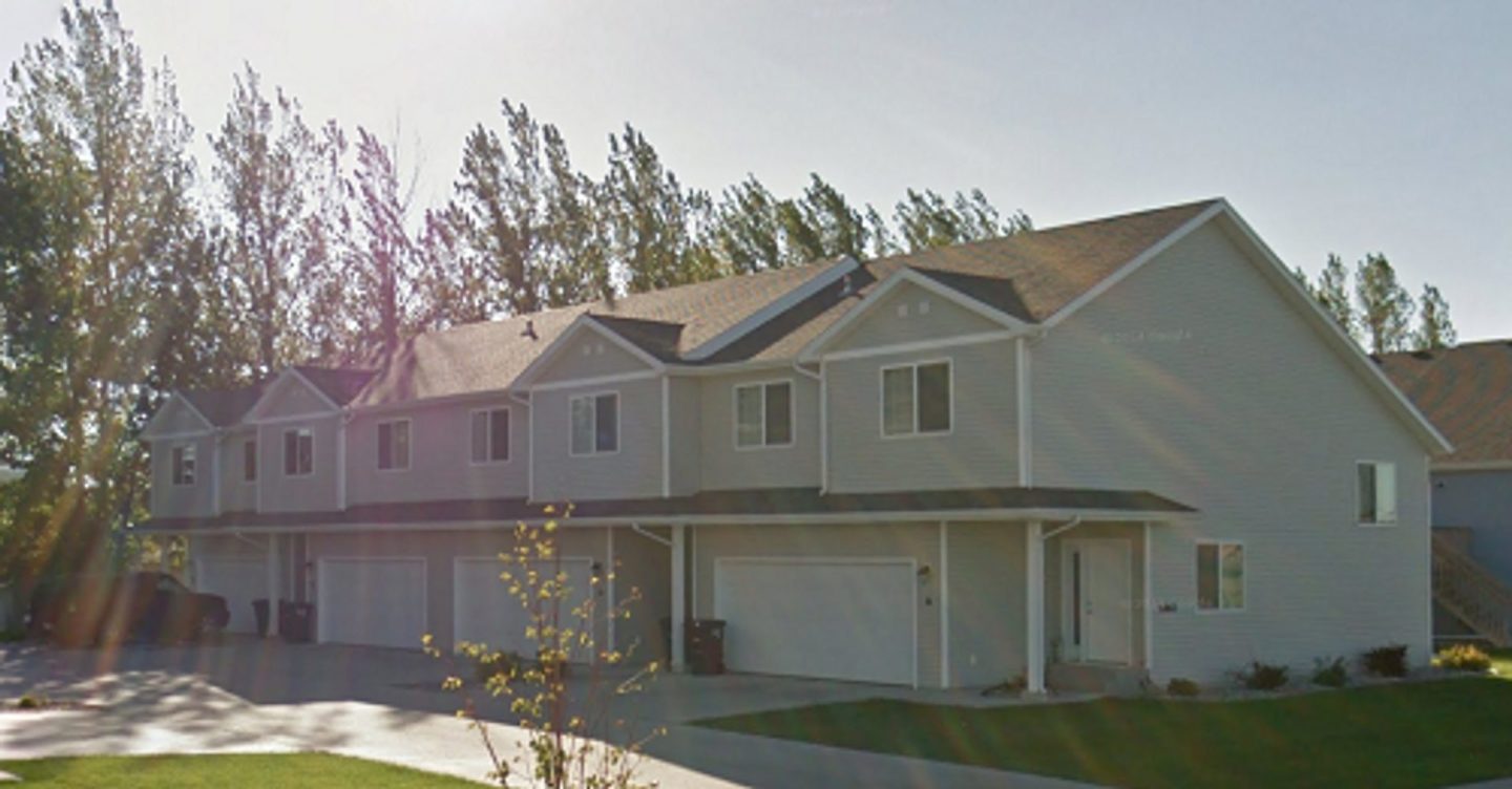 Bishops Boulevard Townhomes Image 1