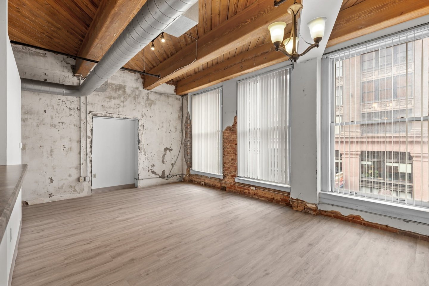 Vangard Lofts Image 8