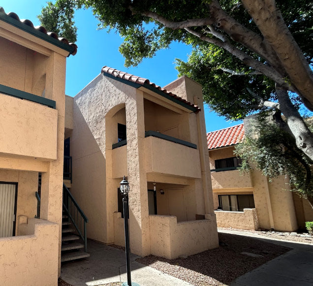 Laurel Lane Image 10