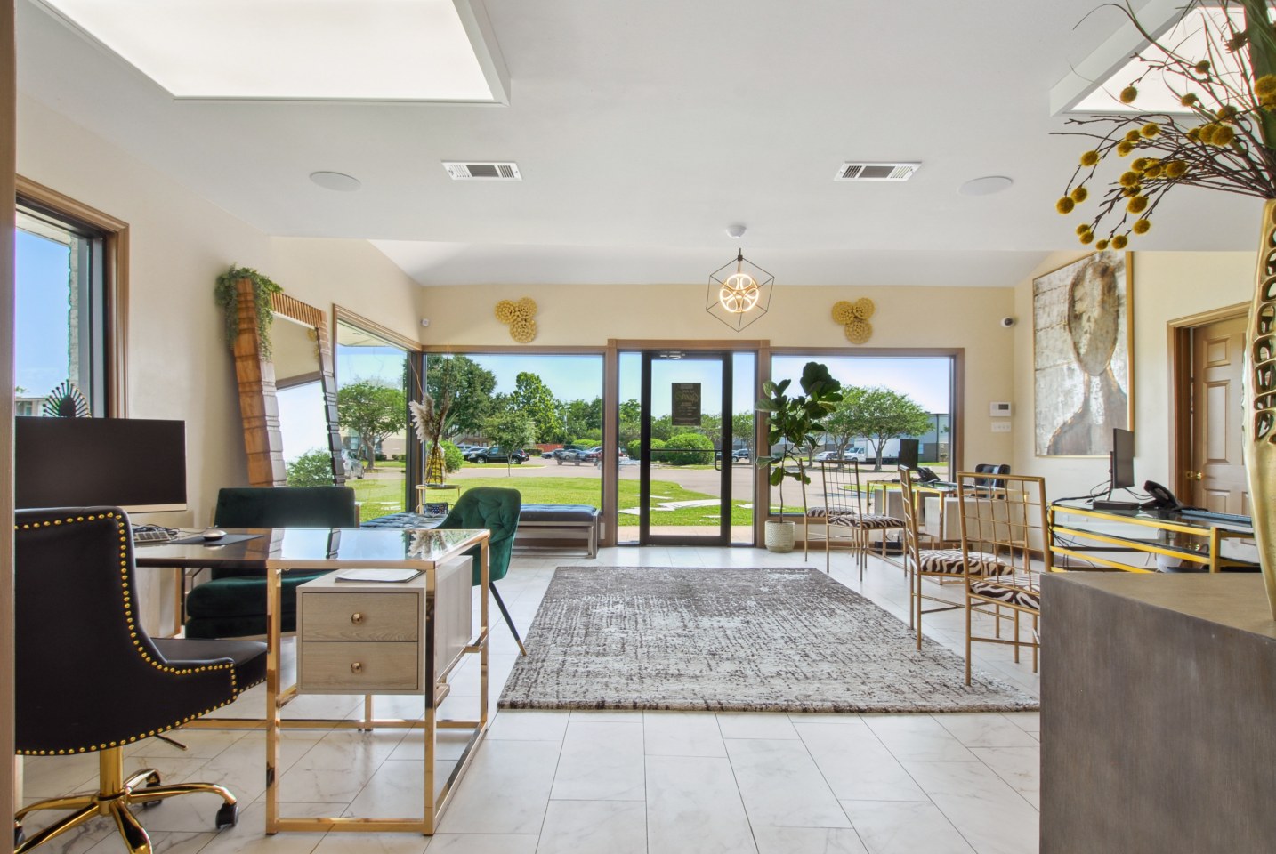 Emerald Pointe Image 20