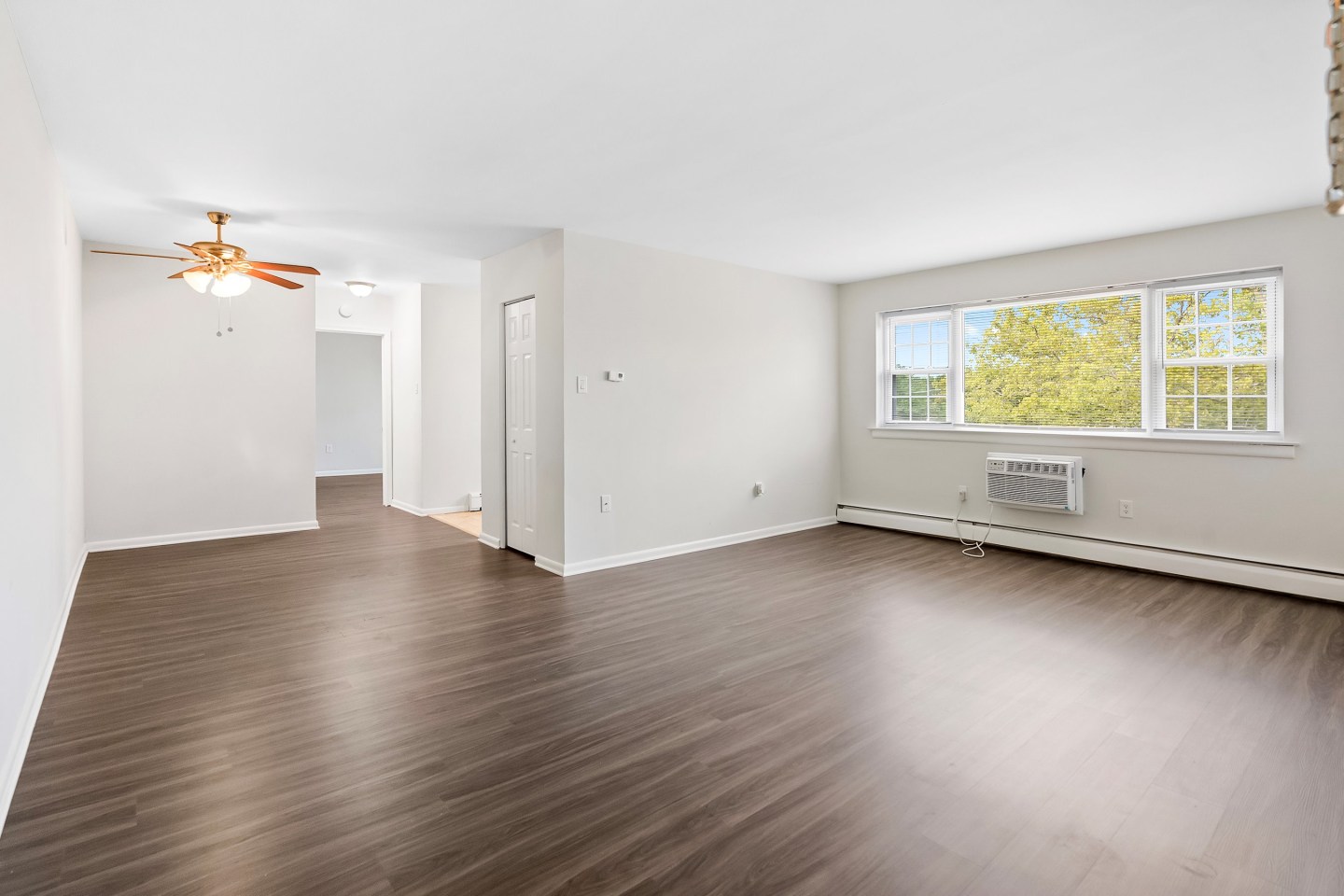 Carriage House Apartments Image 12