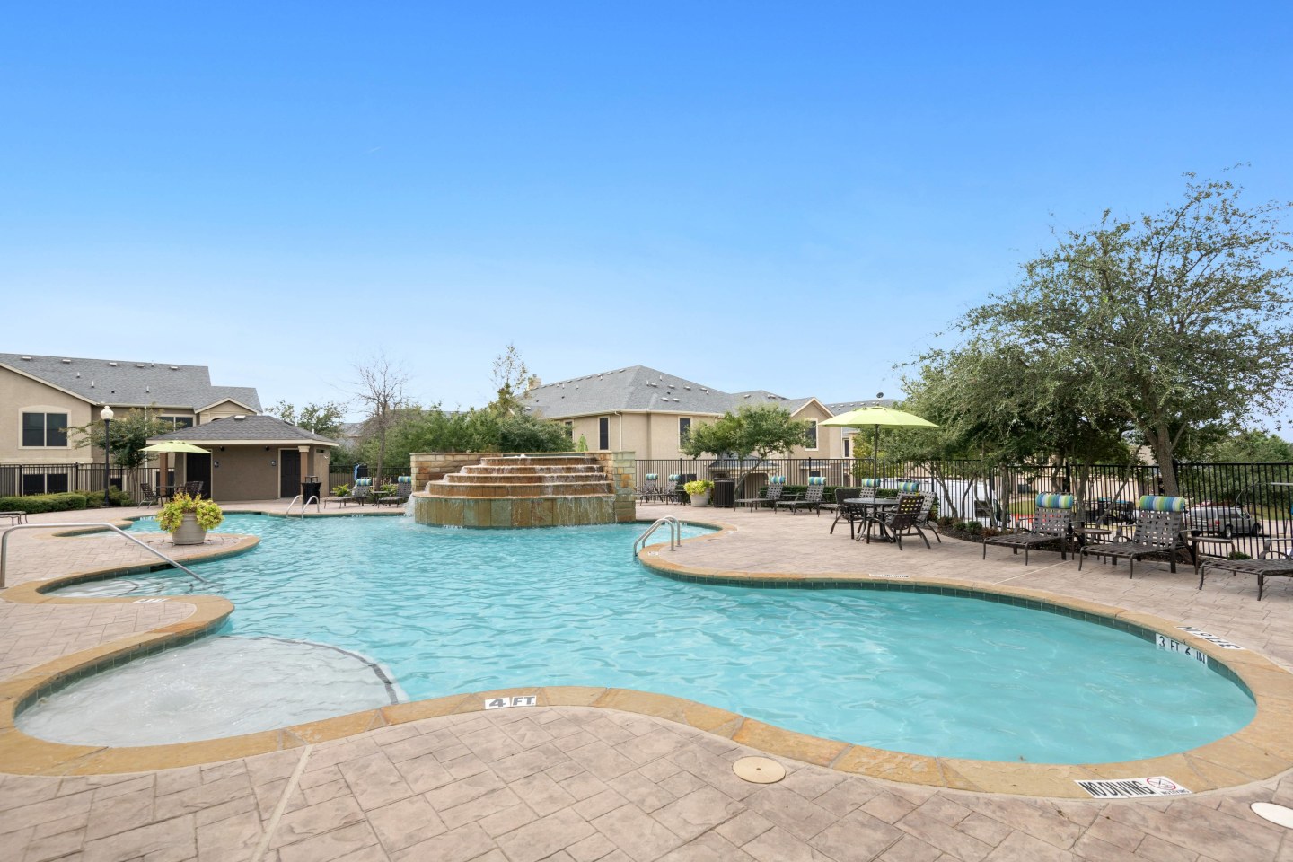 Sixteen50 at Lake Ray Hubbard Apartments Image 1