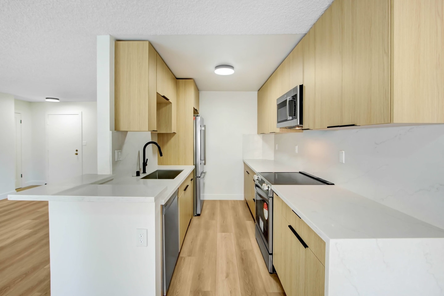 5403 West 8th Street Apartments Image 4