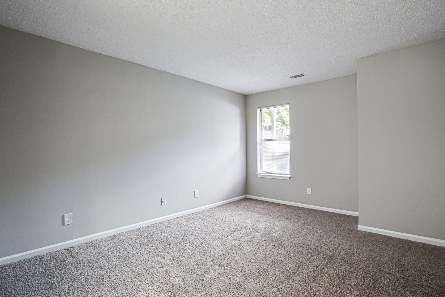 50 Stoneview Image 19