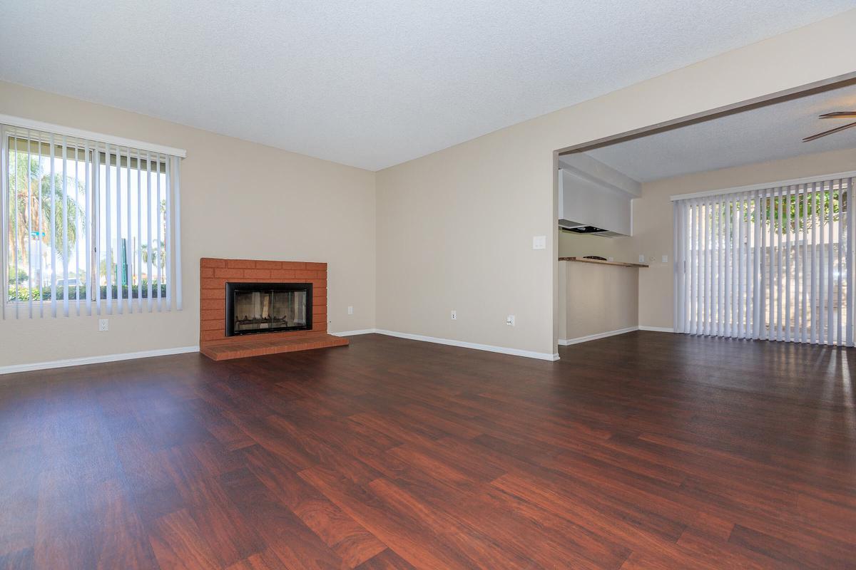 Carlyle Square Apartment Homes Image 32
