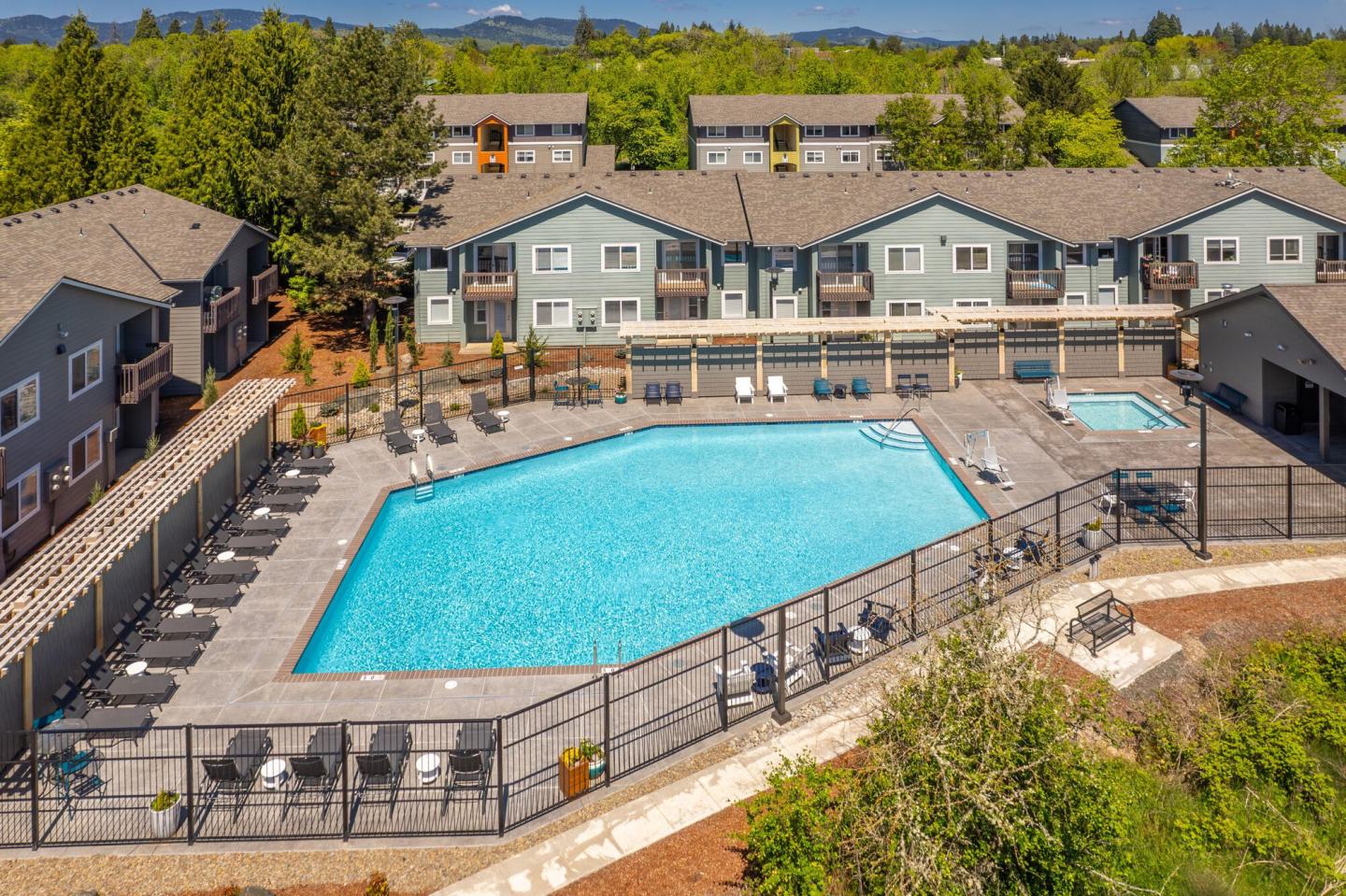 Creekside Apartments Image 18
