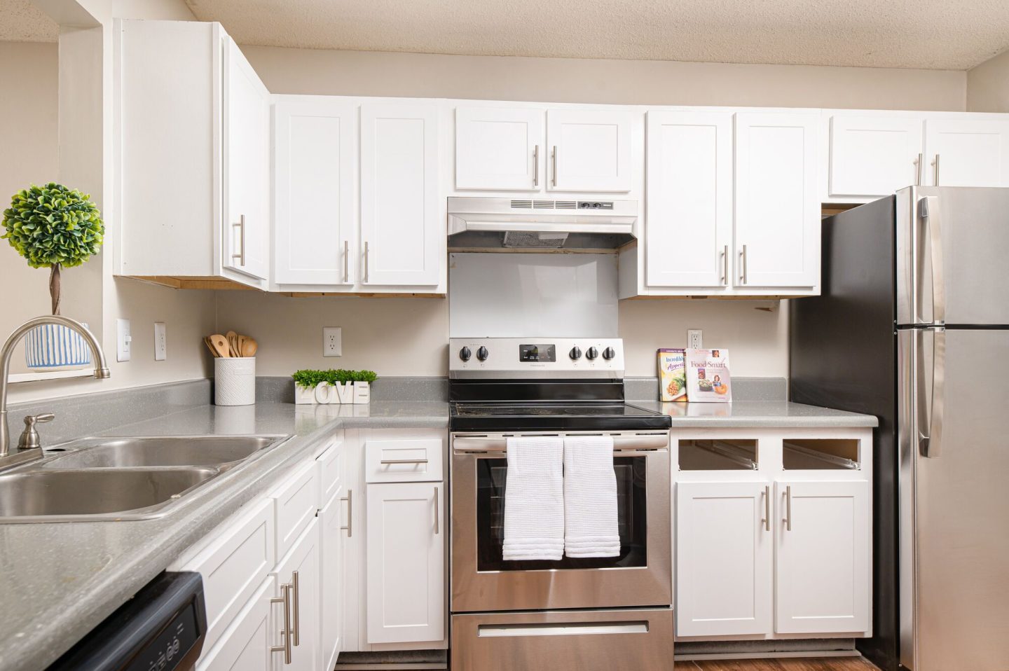 Southwind Apartments Image 2