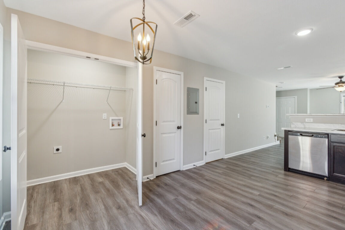 Center Pointe Townhomes Image 15