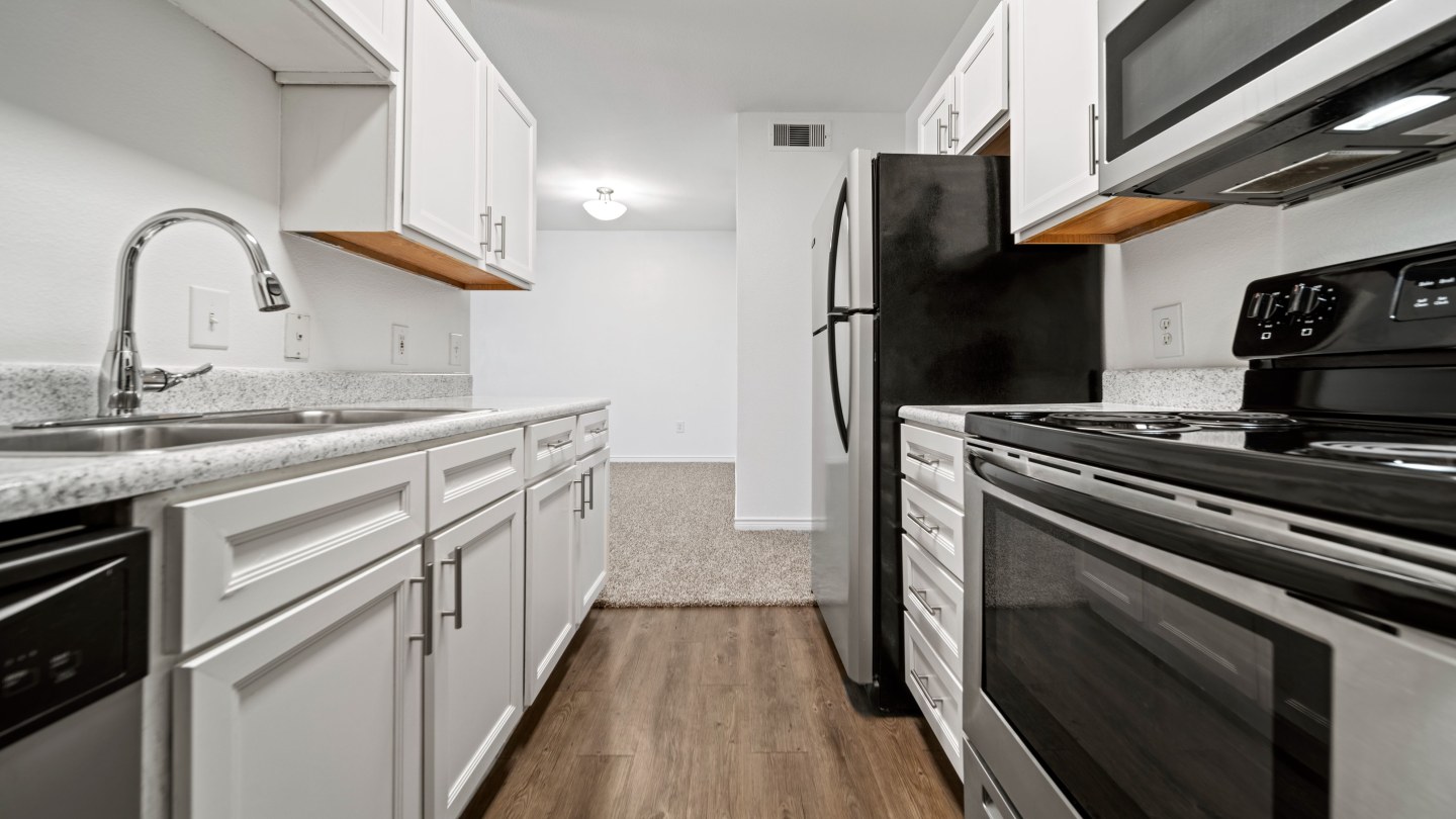 Cotton Crossing Apartment Homes Image 7