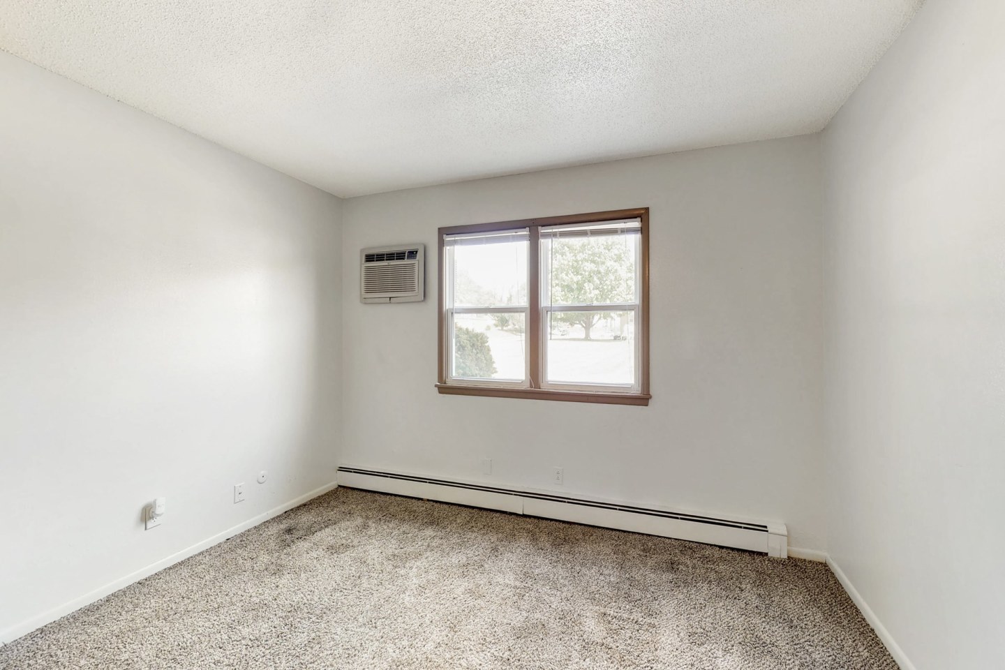 Plaza Manor Image 37