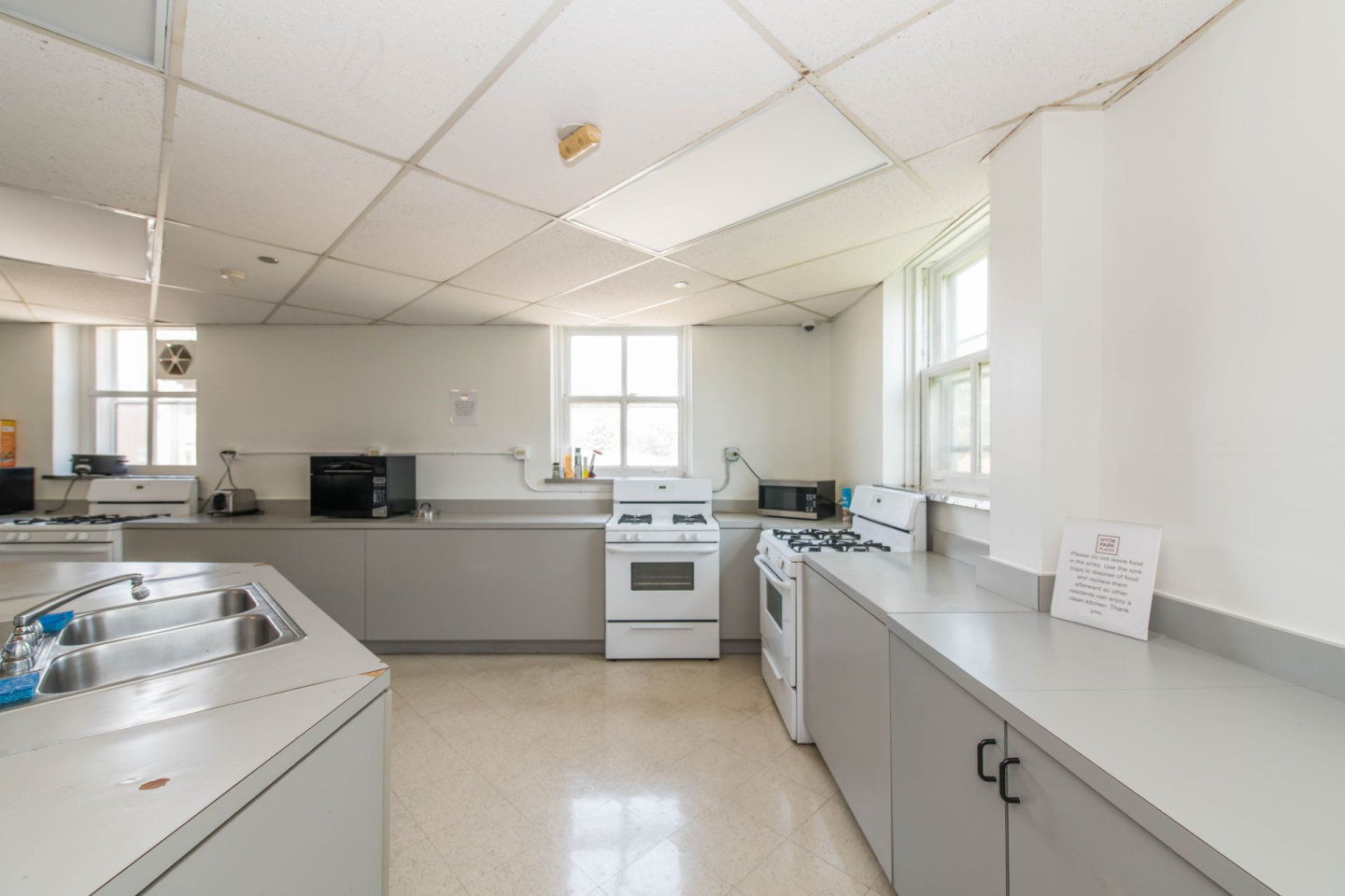 Co Living - 5445 S Ingleside Image 6