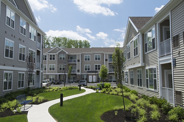Woodmont Knolls Image 8