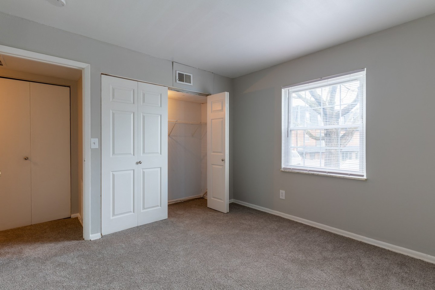 Olde Towne Apartments Image 24