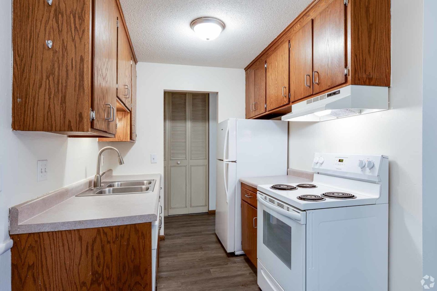 Apache Manor Apartments Image 8