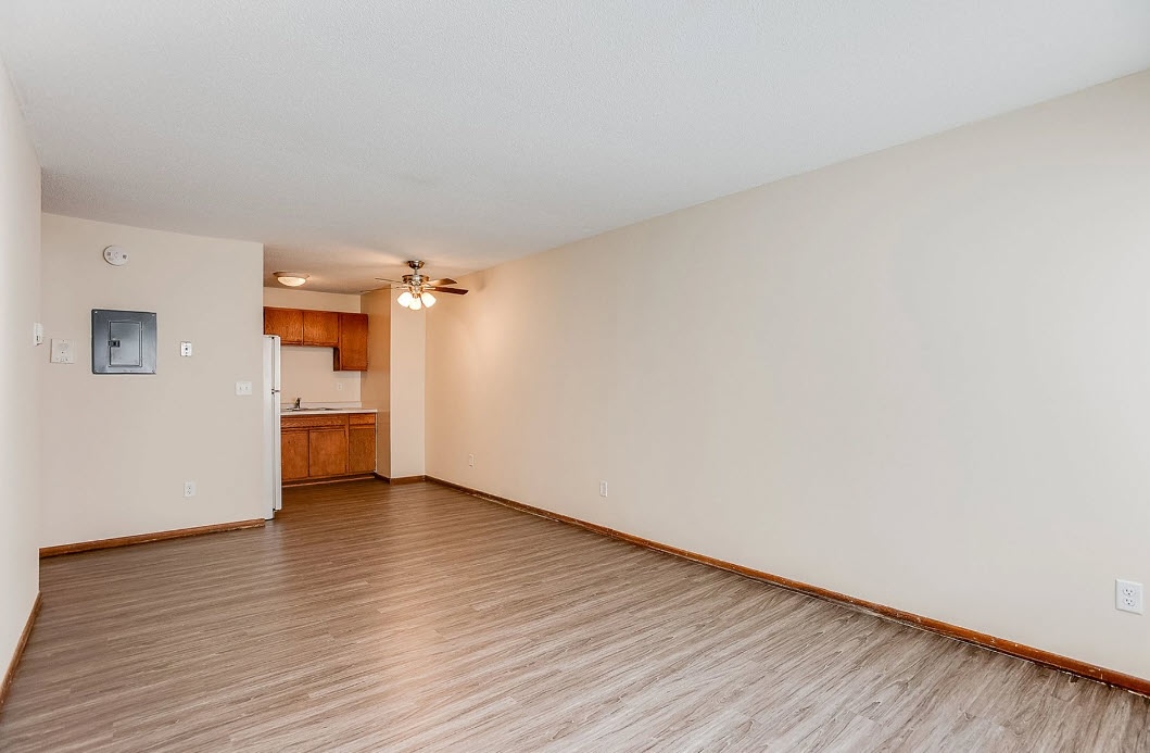 3016 Grand Avenue S Image 10