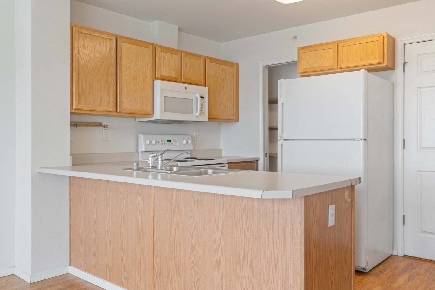 ReNew Bayshore Townhomes Image 8