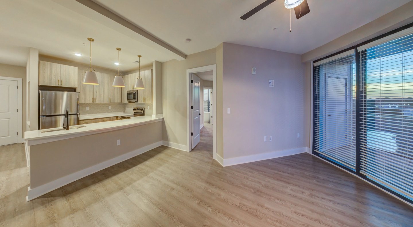 The Pinnacle on 31st Street Image 24