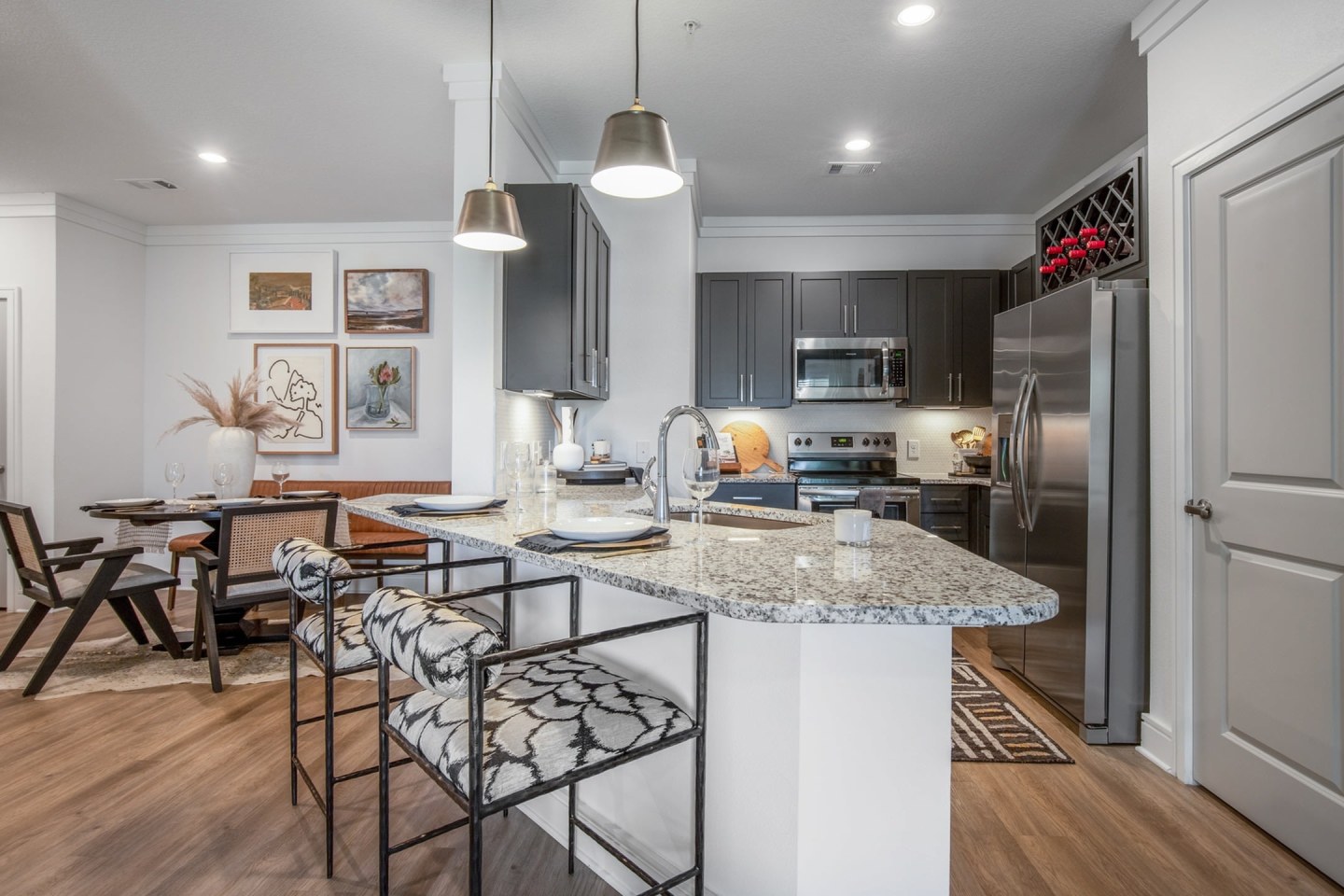 Cyan Mallard Creek Apartments Image 3