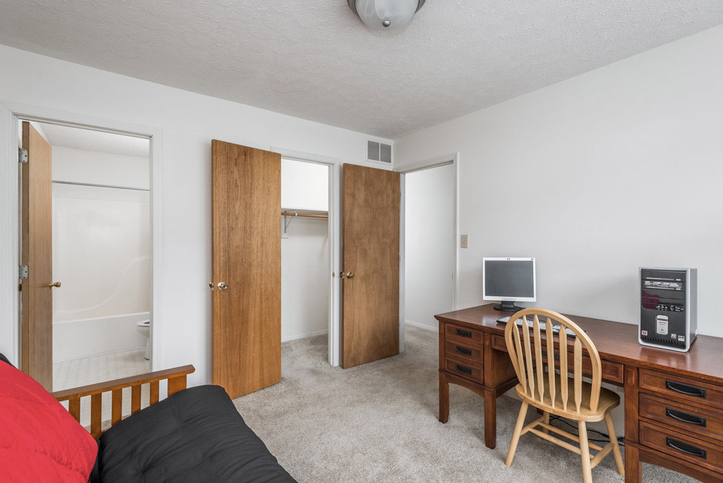 Regency Court Image 3