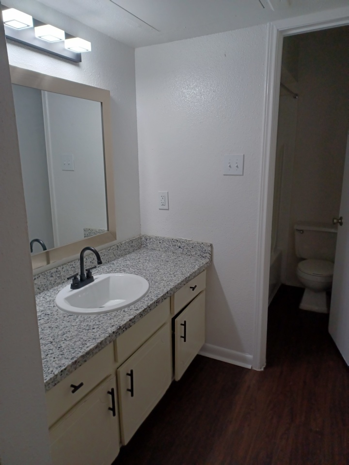 74 Lyerly Place Apartments Image 5