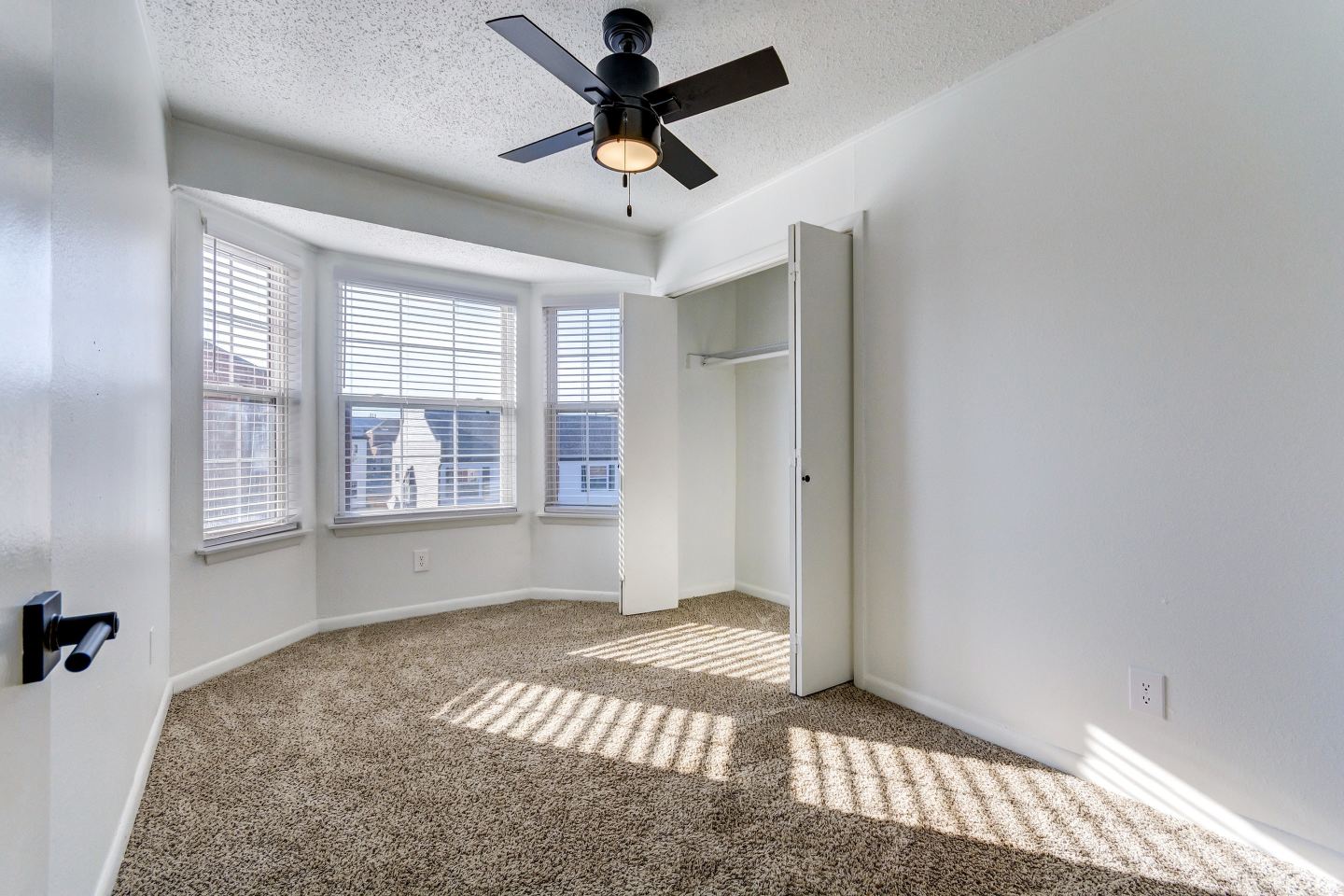 ReNew on Cantrell Image 28