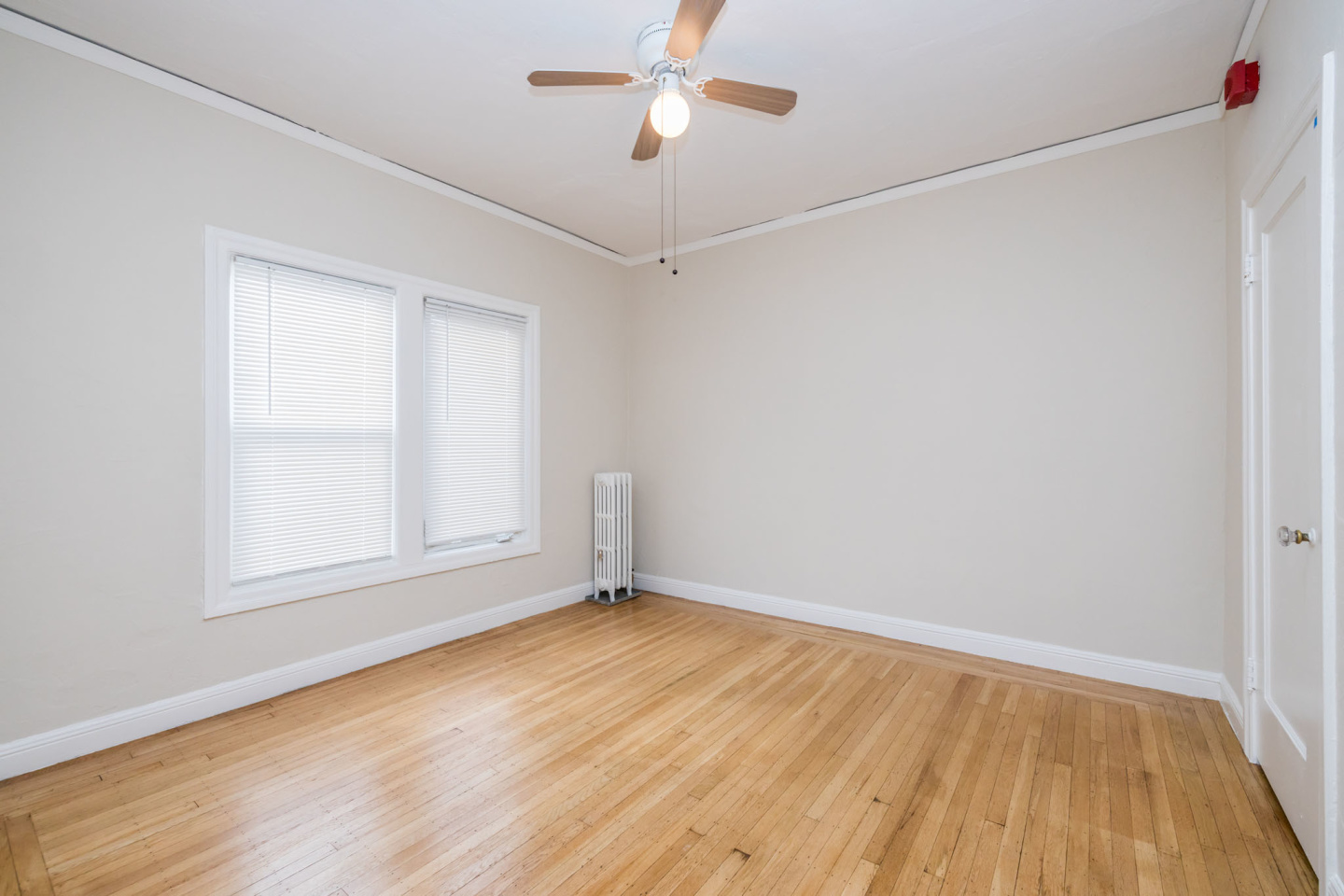 421 Van Dyke Avenue Image 7