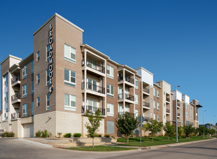 Broadmoor at River's Edge Image 22