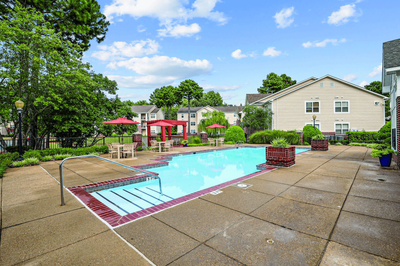 Arboretum Place Image 1