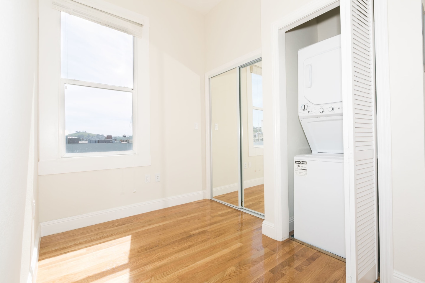 2023 FOLSOM Street Image 8