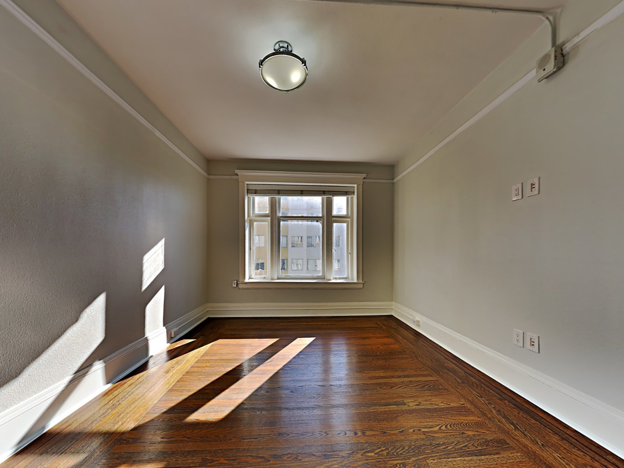 952 Sutter St. Image 5