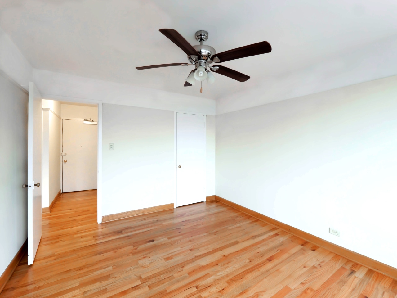 Clarendon Shores Image 24